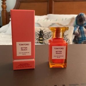 Tom Ford Bitter Peach Perfume